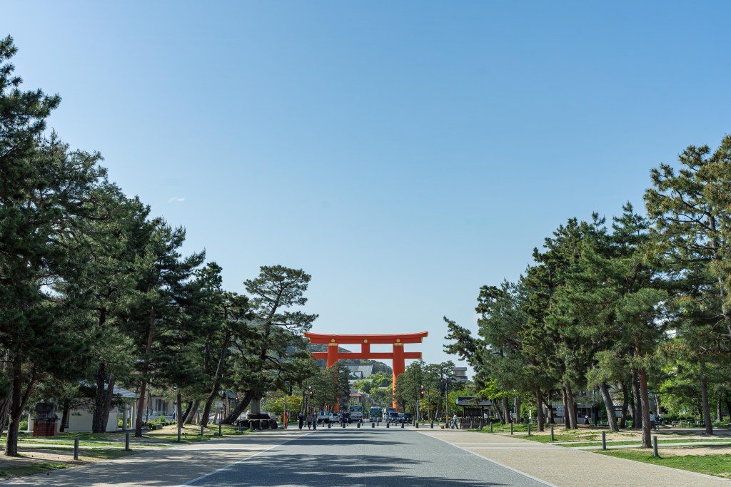 平安神宮の参道である神宮道